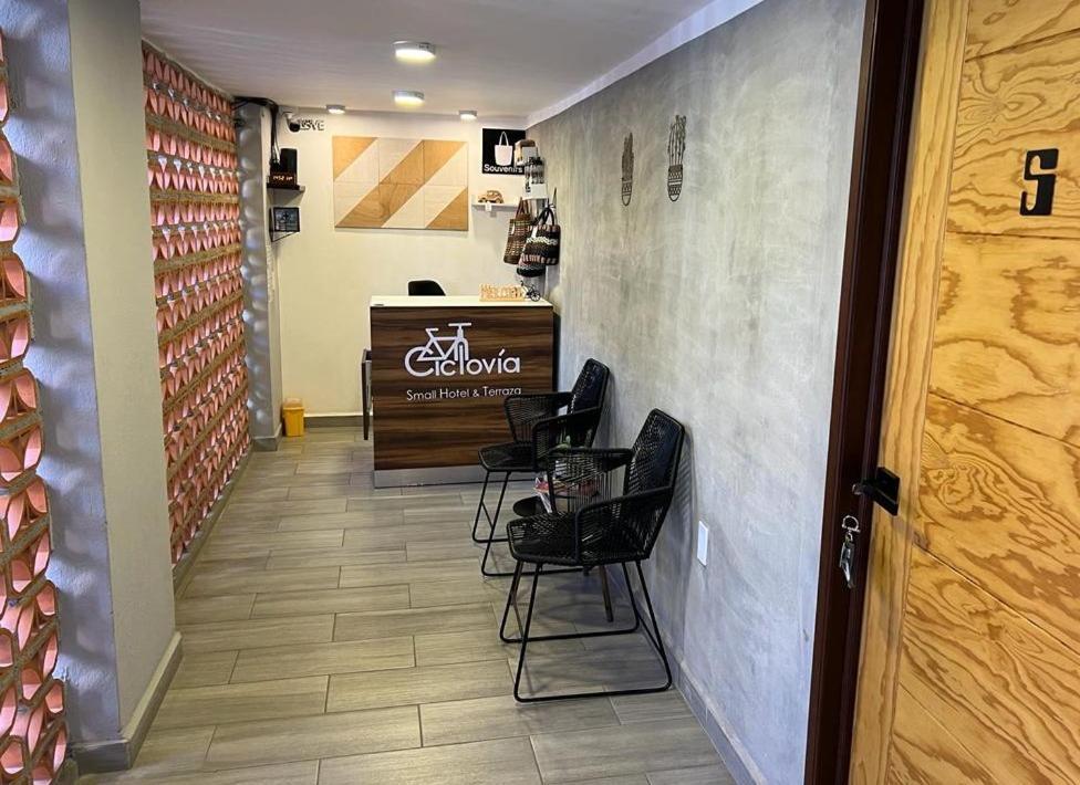Hotel Ciclovia & Terraza Ситакуаро Экстерьер фото